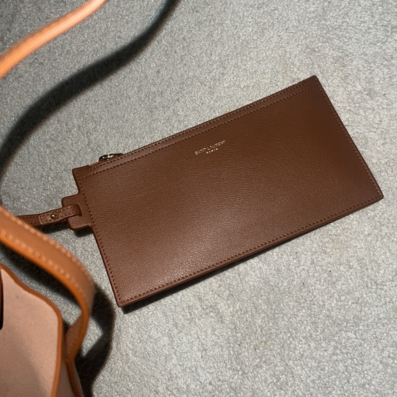 NWT SHOPPING SAINT LAURENT IN LEATHER
BRICK - Picture 9 of 10